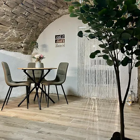 דירה Unique Romantic Cave With Air Conditioner *