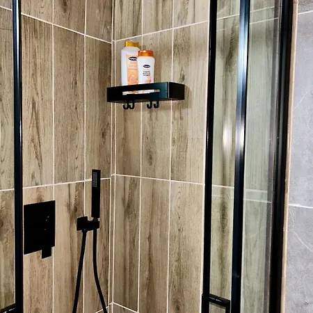 Appartement Unique Romantic Cave With Air Conditioner Torno