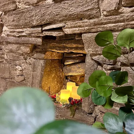 דירה Unique Romantic Cave With Air Conditioner *