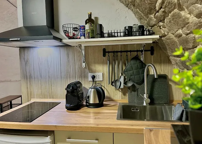 Unique Romantic Cave With Air Conditioner Apartmán Torno