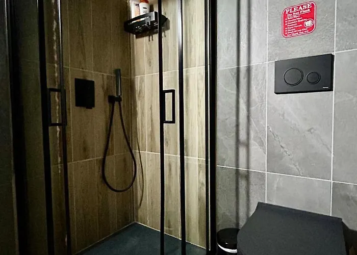 דירה Unique Romantic Cave With Air Conditioner טורנו